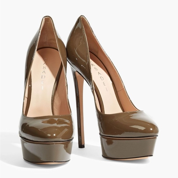 Casadei | Patent-Leather Platform Pump | Color is Wine - Picture 7 of 7
